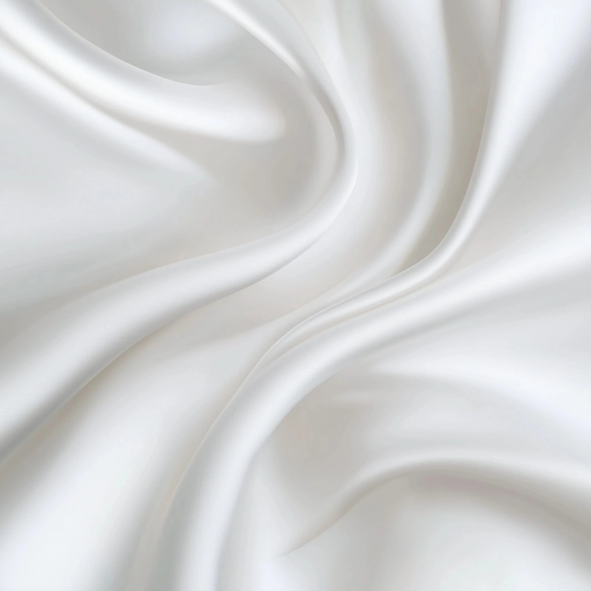 Eucora - Elegant white luxury bed sheets made from breathable bamboo and eucalyptus fibers for a silky-smooth feel.